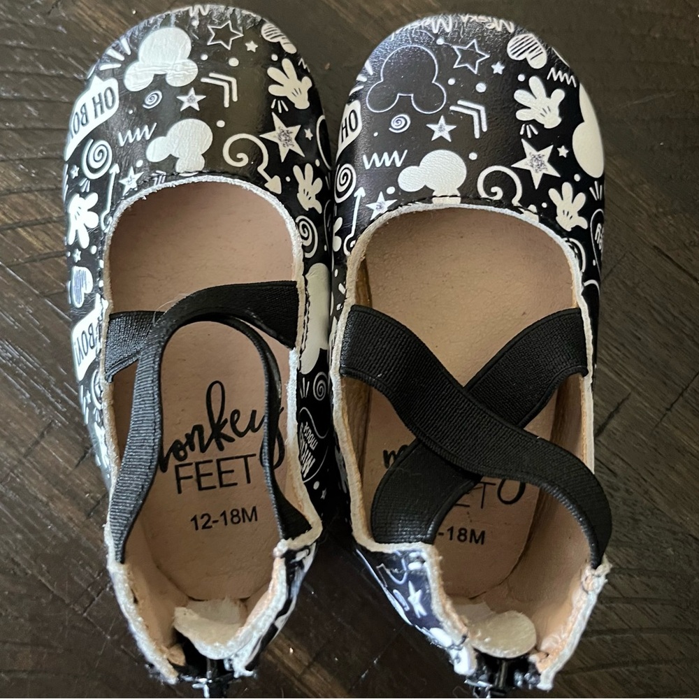 Monkey Feet Girls 12-18M Disney Mickey Print Zip Back Ballet Flat Black & White - Picture 4 of 6